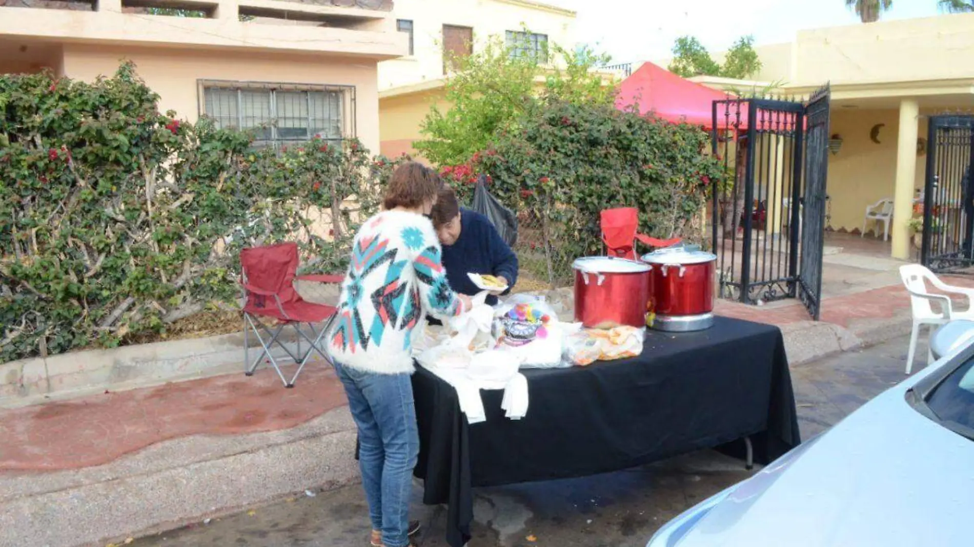 Vendimia de tamales en Villa de Seris